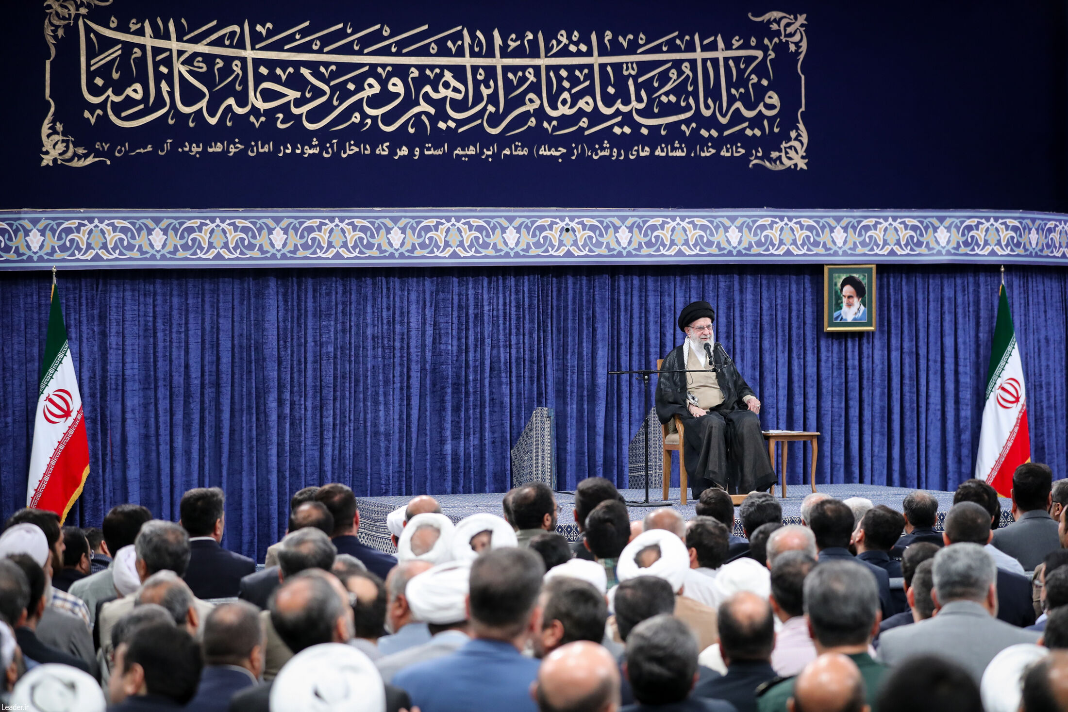 رهبر انقلاب در دیدار دست‌اندرکاران حج و جمعی از زائران بیت‌الله الحرام:هیچ منفعتی برای امت اسلامی بالاتر از اتحاد نیست